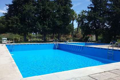 private swimming-pool